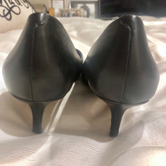 Vince Camuto “Goldie” kitten heel - Picture 3 of 5